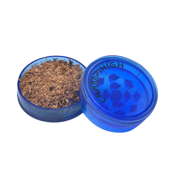 Blauer Kunststoffgrinder Ø42mm 3-teilig im Anwendungsbeispiel
