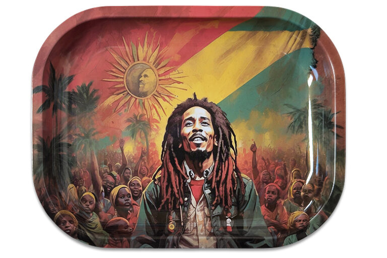 Rolling Tray „Sunrise Riddim“ aus Metall, Reggae-Poster-Motiv mit Sonne und Crowd, 18 × 14 cm, einseitig bedruckt