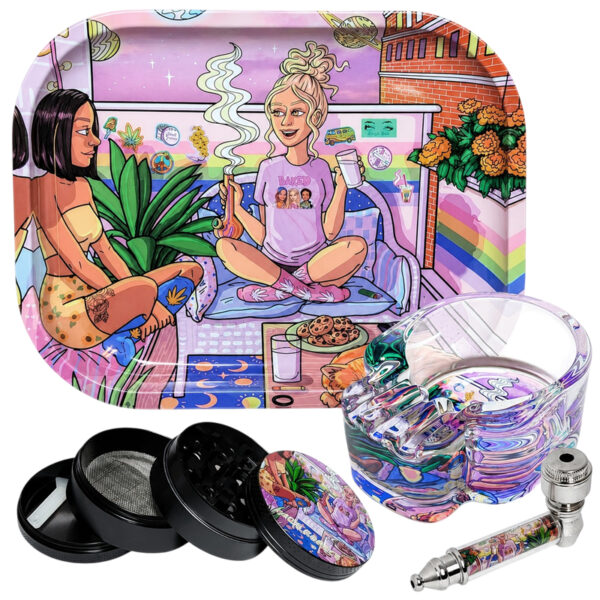 Kiffer Geschenkset mit Zink Grinder, Rolling Tray, Glasaschenbecher und Handpfeife im Geschenkkarton.