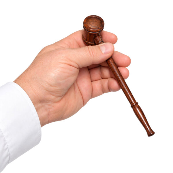 Holzpfeife mit großem Kopf ca. 18,5cm – Größenansicht in der Hand