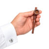 Klassische Holzpfeife ca. 13cm – Größenansicht in der Hand